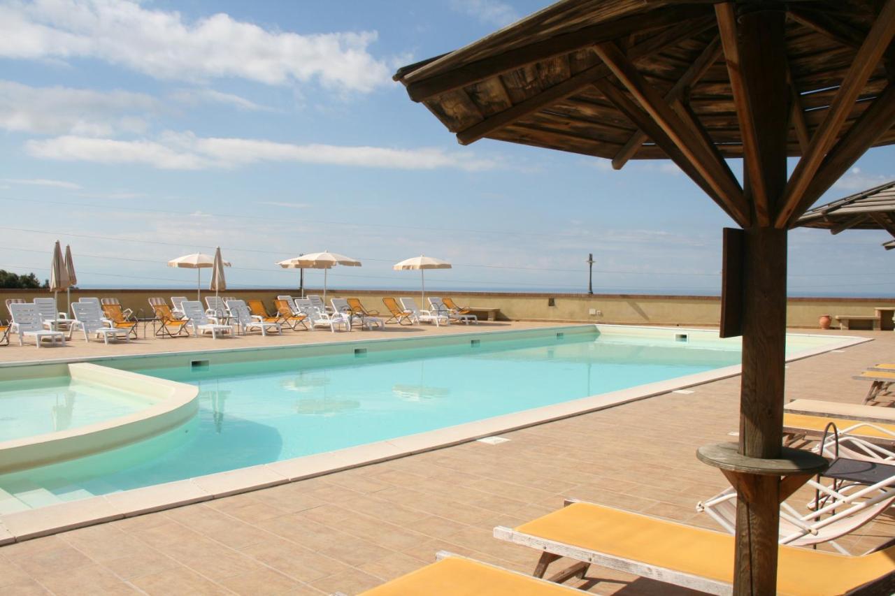 Glamping Debbiare Hotel Рипарбела Екстериор снимка