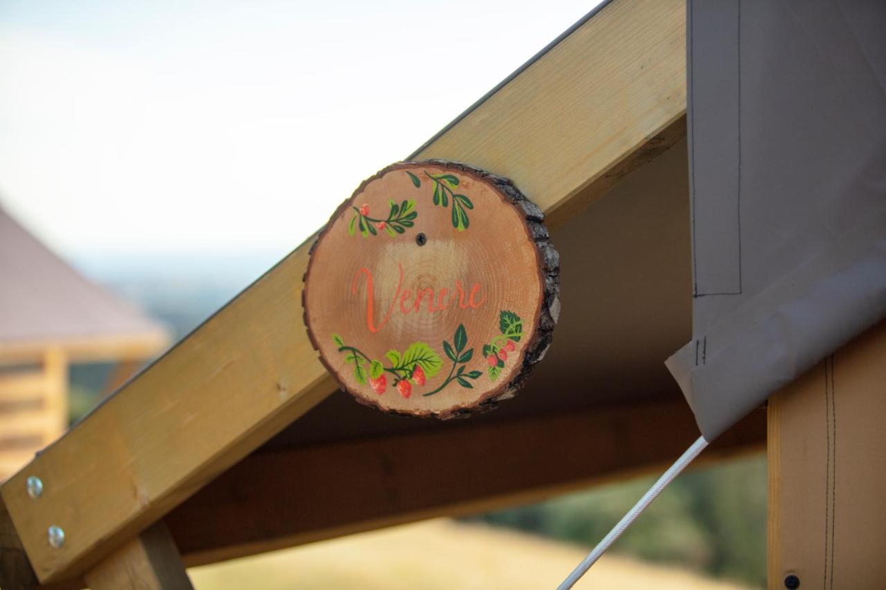 Glamping Debbiare Hotel Рипарбела Екстериор снимка