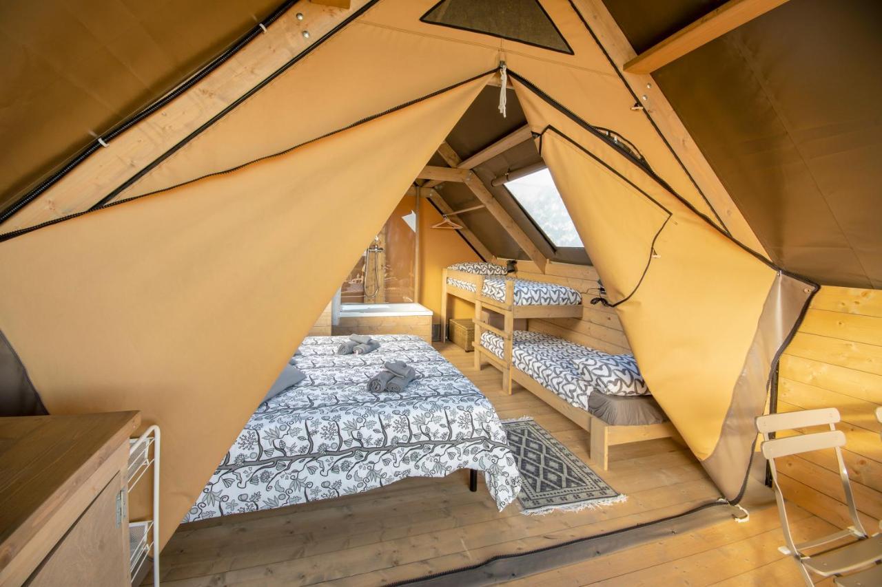 Glamping Debbiare Hotel Рипарбела Екстериор снимка