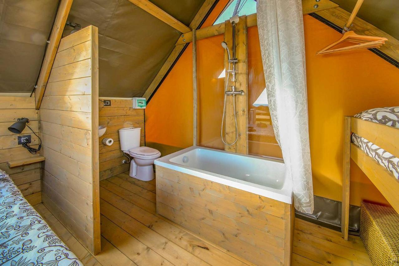 Glamping Debbiare Hotel Рипарбела Екстериор снимка