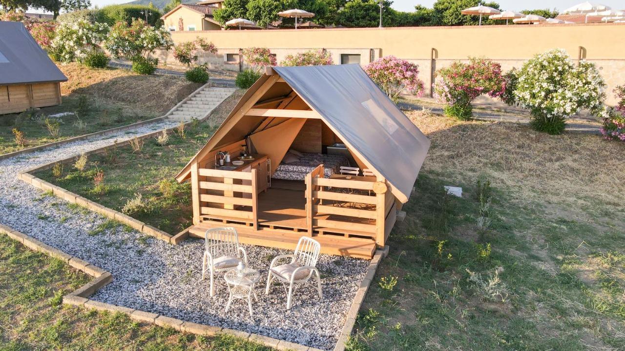 Glamping Debbiare Hotel Рипарбела Екстериор снимка