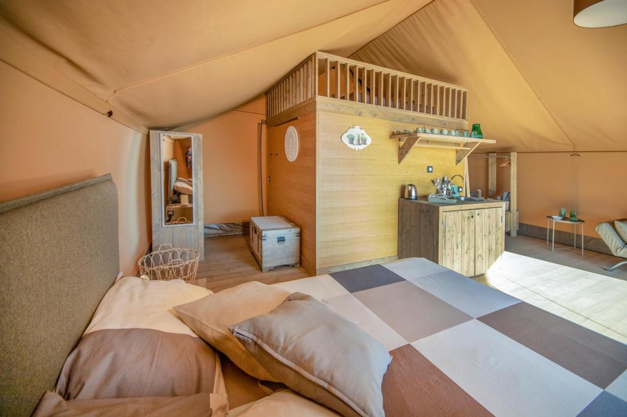 Glamping Debbiare Hotel Рипарбела Екстериор снимка