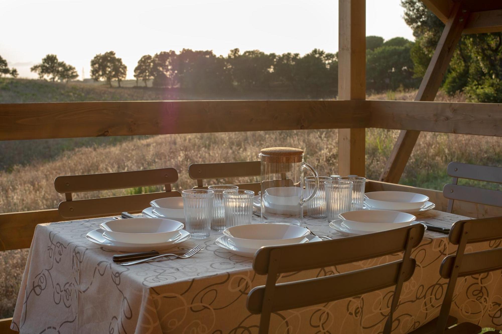 Glamping Debbiare Hotel Рипарбела Екстериор снимка