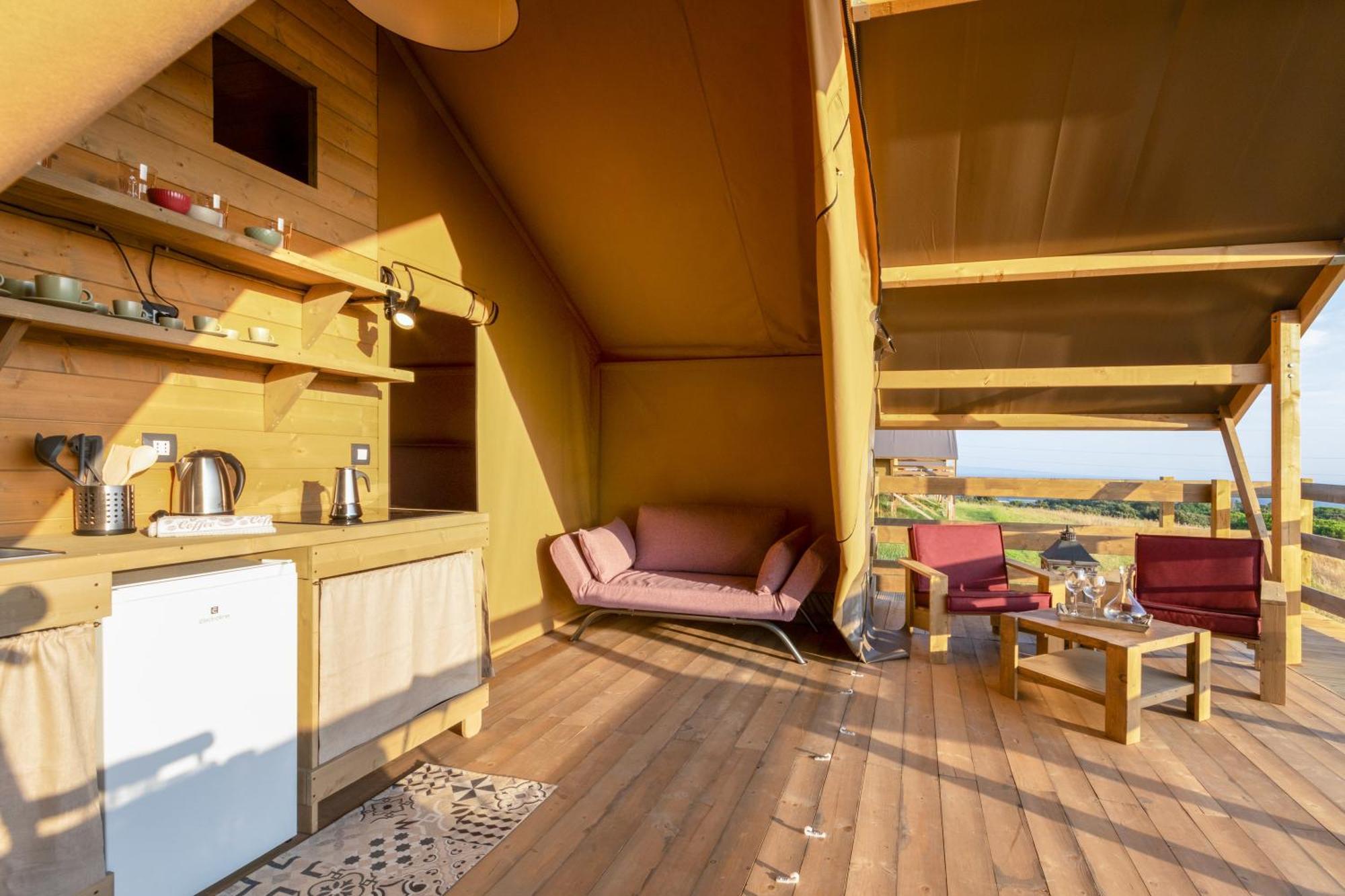 Glamping Debbiare Hotel Рипарбела Екстериор снимка